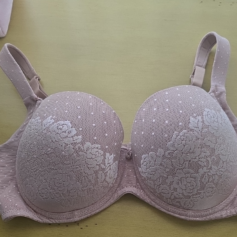 Soma Lace Molded Cup Bra in Light Mauve Pink